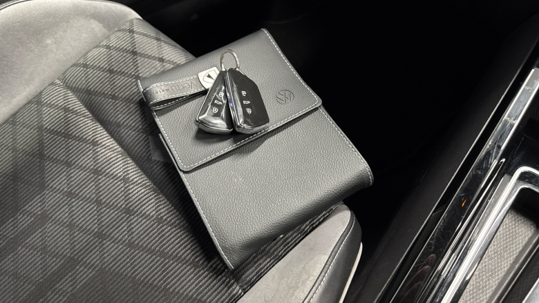 Volkswagen Golf 1.5 eTSI 150 R-Line 5dr DSG Petrol Hatchback